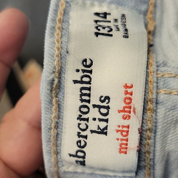 ABERCROMBIE KIDS 13/14 Distressed Midi Short - Picture 4 of 9